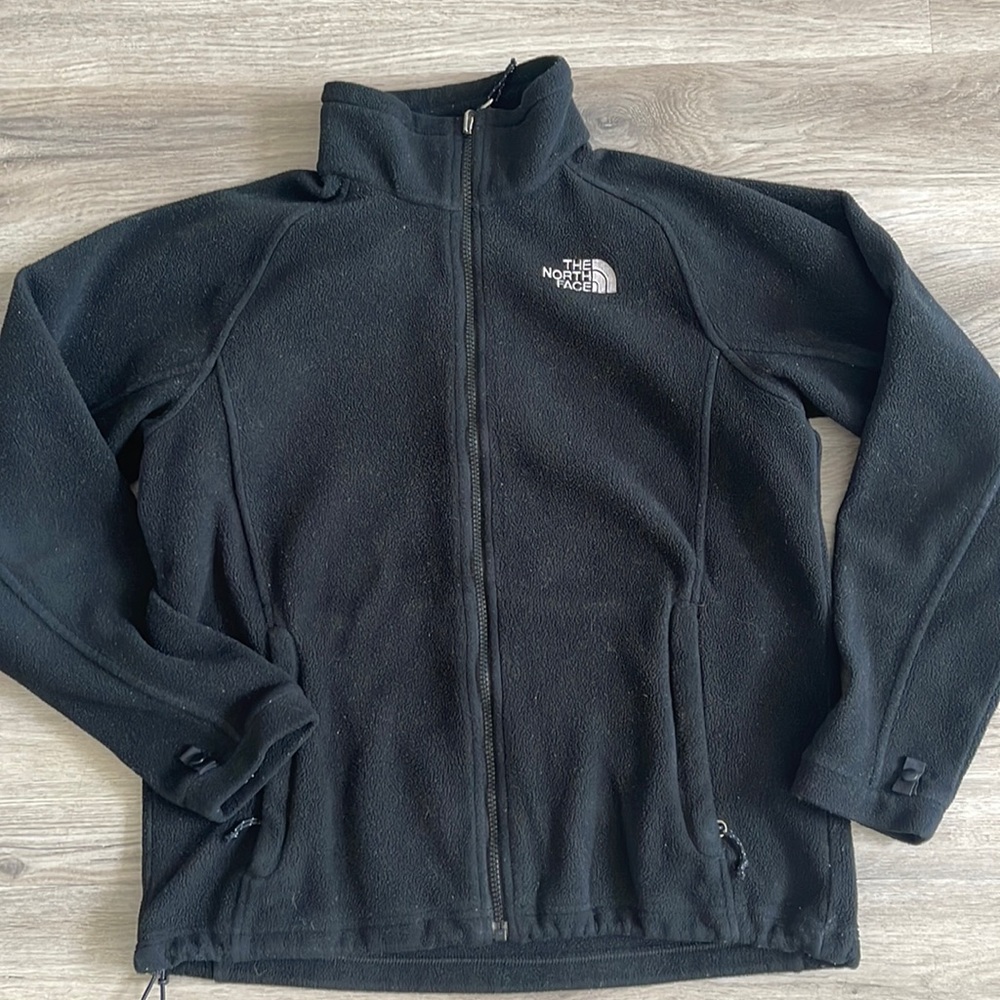 Woman’s The North Face fleece jacket.